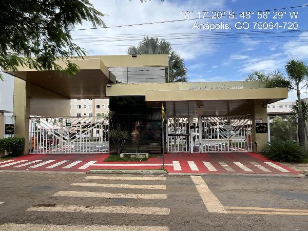 Apartamento com 2 quartos e vaga de garagem