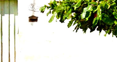 Casa com 80m² em terreno de 300m², estado ruim, Cambé