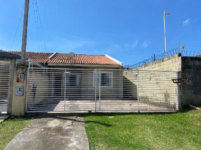 Casa com 3 Quartos em Condomínio na Fazenda Rio Grande
