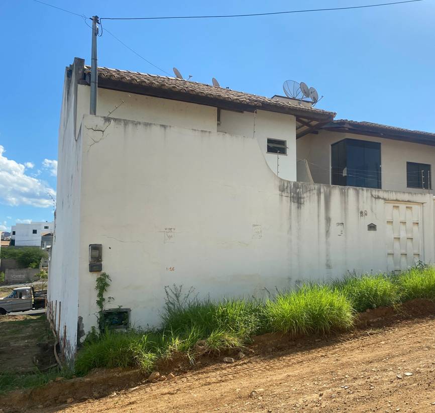 Casa com 18m², ocupada, ideal para investimento