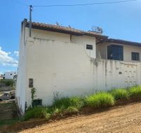 Casa com 18m², ocupada, ideal para investimento