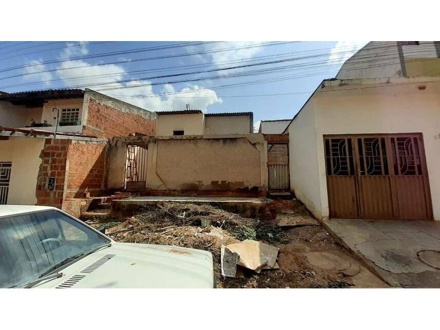Casa em leilão com 63m² de área construída em Salgueiro/PE
