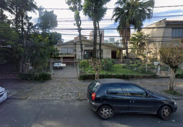 Casa com 300m² em Canoas - RS