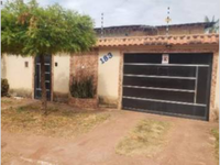 Casa Ocupada com 132m² de Área Construída em Santarém