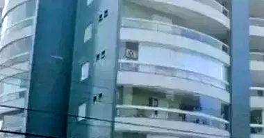 Apartamento Desocupado com 2 Quartos e 2 Vagas em Riviera