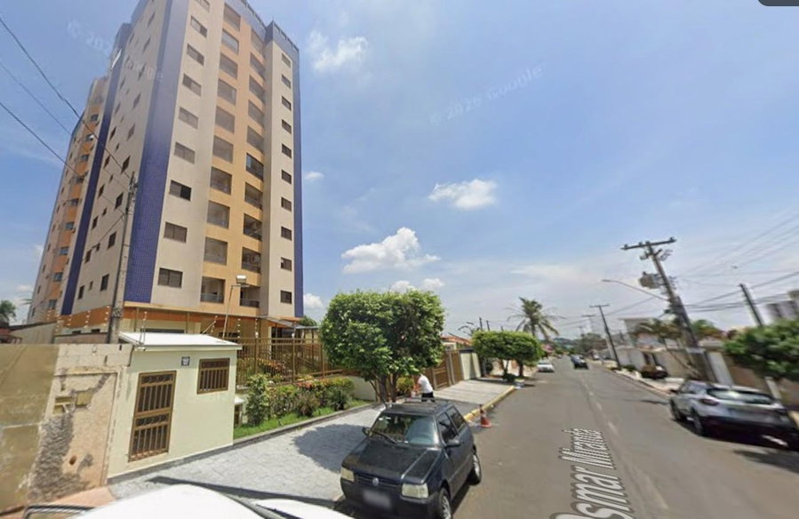 Apartamento com 117m², 2 vagas, Jardim Macarenko