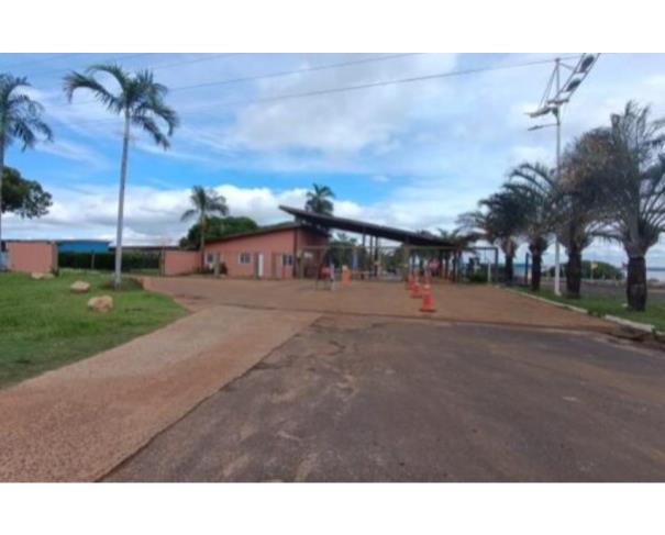 Casa com 330m² em condomínio, 1.250m² de terreno