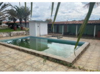 Área de lazer com piscina em Araçu/GO