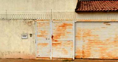 Casa com 2 quartos, suíte e garagem em Jataí