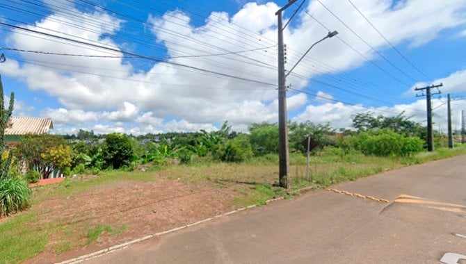 Terreno amplo com 465 m², sem construções, ideal para investimento
