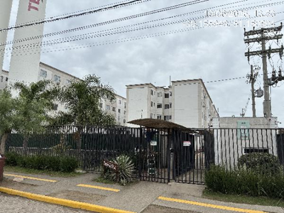 Apartamento com 2 Quartos e Vaga em Porto Alegre