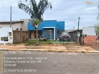 Casa com 300m² de área privativa em Campos de Julio