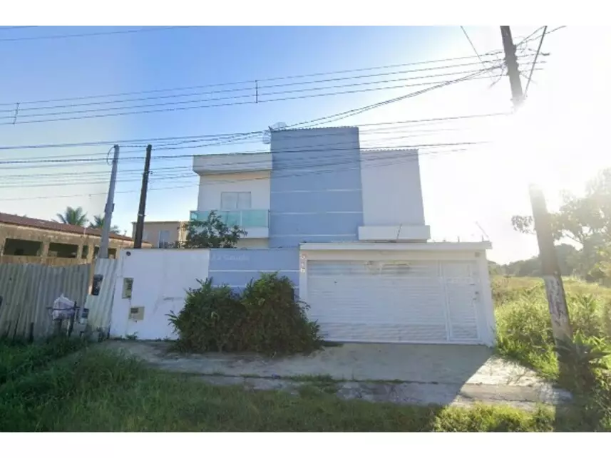 Casa ampla com 272m² construída e terreno de 374m², imóvel ocupado
