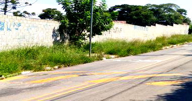 Lote Desocupado na Estrada do Capuava - Cotia/SP