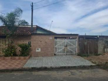 Casa em Mongaguá com 2 quartos e 57m² de área construída