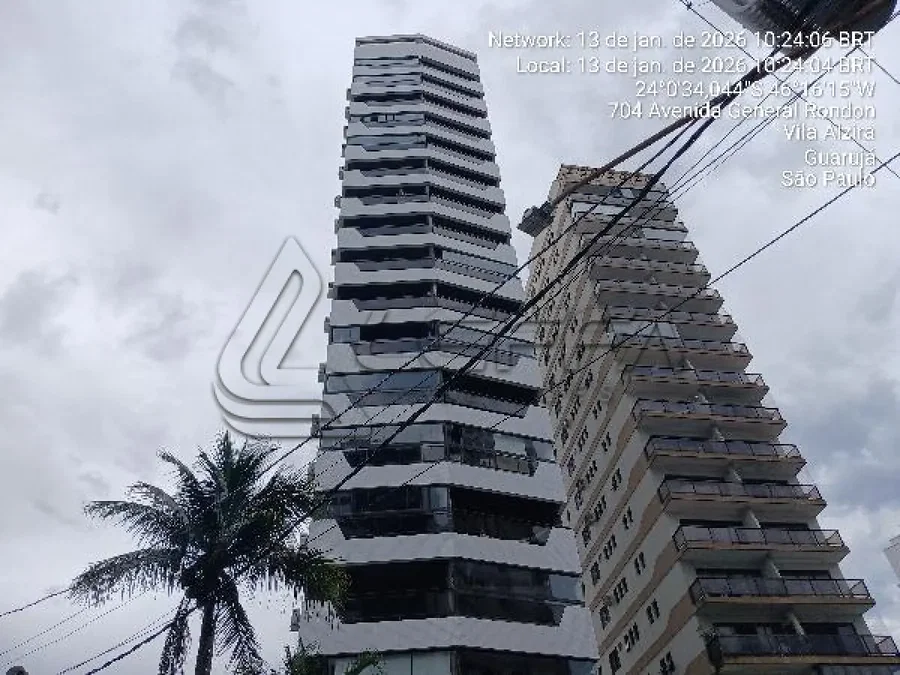 Apartamento com 1 quarto, varanda e sala em Guarujá