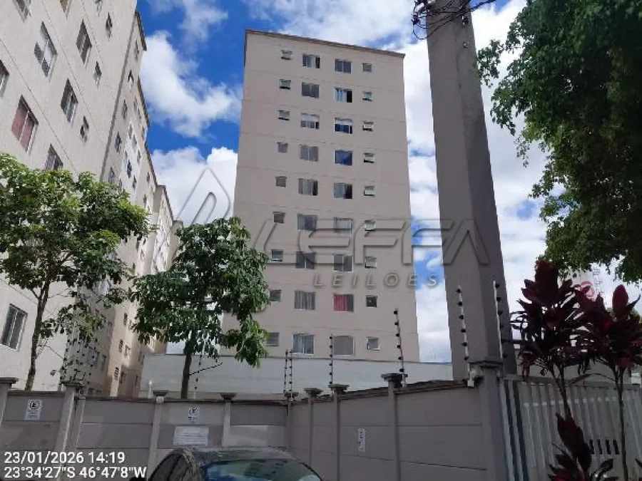 Apartamento com 2 quartos, 1 banheiro e 1 vaga de garagem