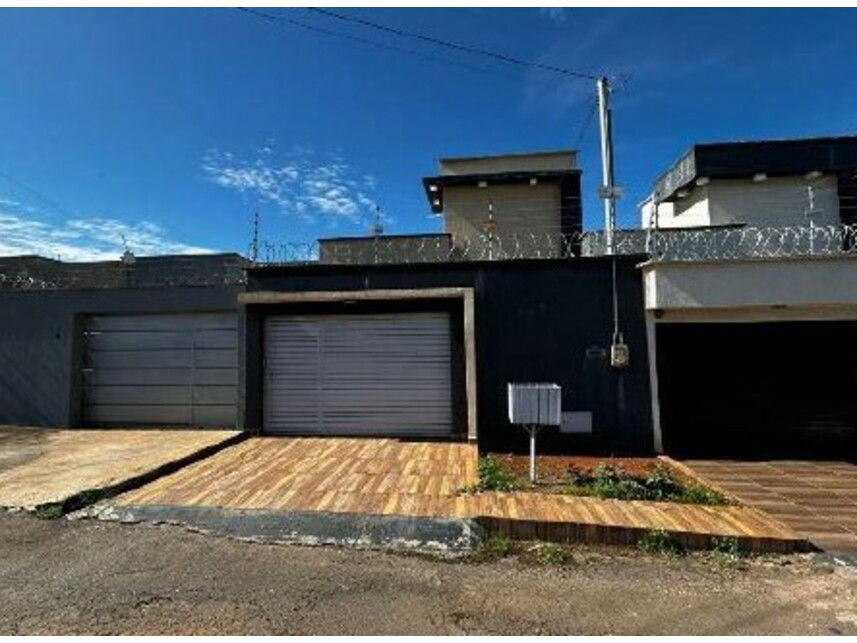 Casa com 3 quartos e 2 banheiros em Trindade/GO