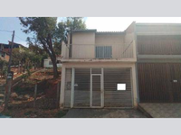 Casa com 1 vaga de garagem, 99,5 m² construídos, ocupada