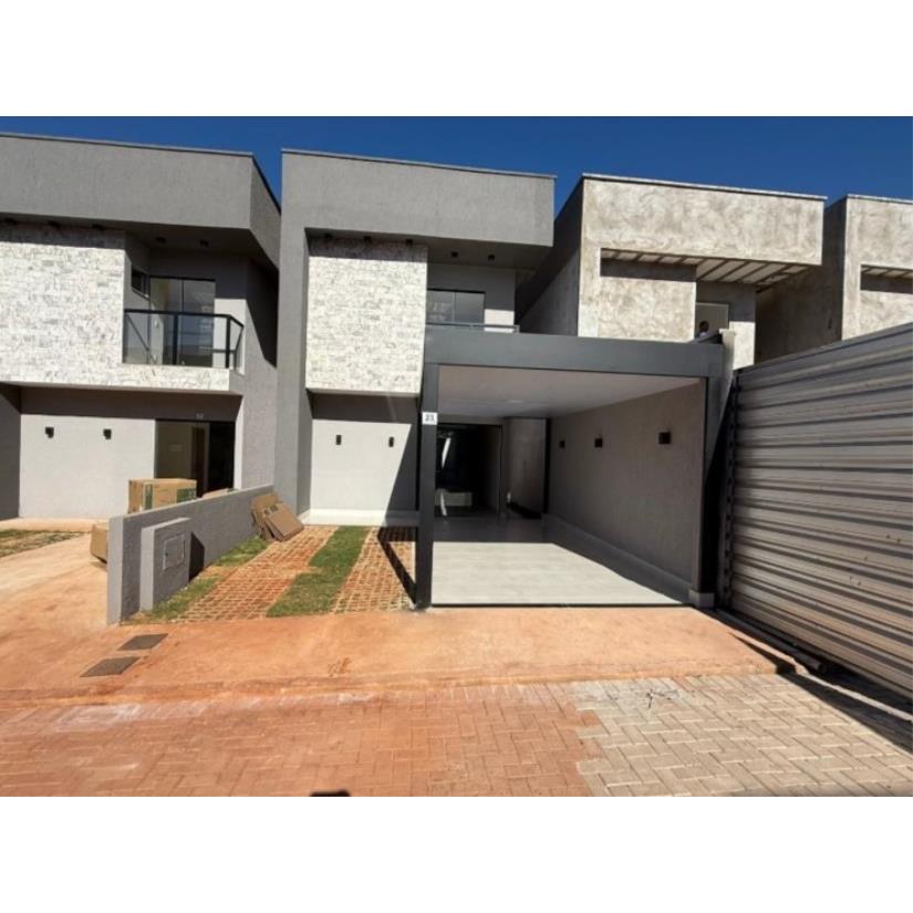 Casa em Condomínio Fechado com 133m²