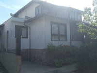 Casa com 3 quartos, 2 banheiros, 177m² terreno e 118m² construída