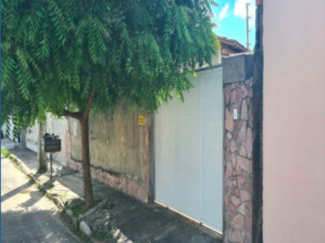 Casa com 3 quartos, 1 banheiro, 115,36 m² construída, ocupada