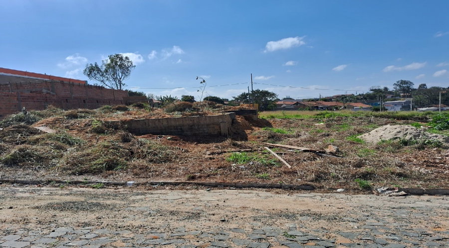 Terreno de 300m² com 50% de fração ideal em Pinhalão/PR