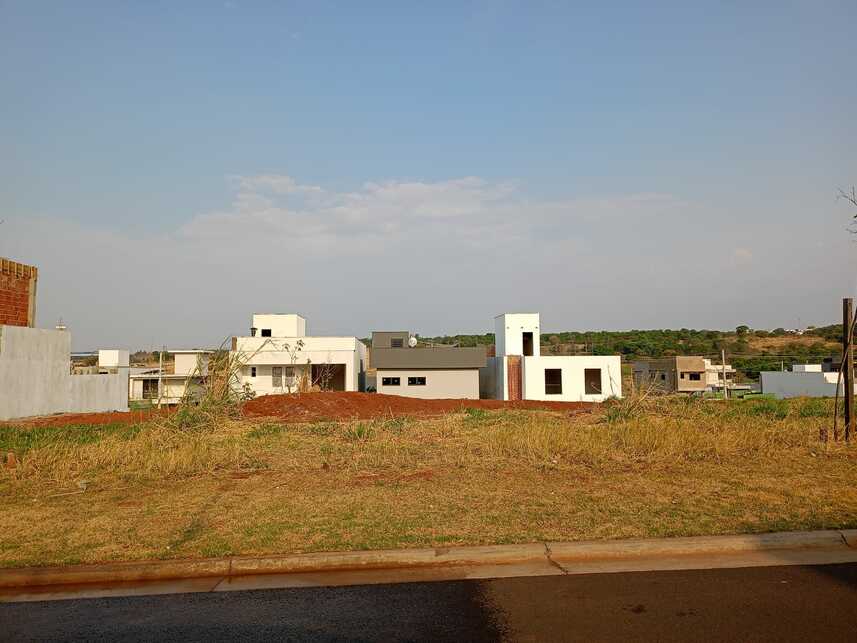 Terreno em Granja Marileusa com 307,08 m² - Ocupado
