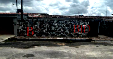 Casa com 164m² construída, 200m² terreno, ocupada