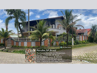 Casa com 318,7m² construídos e 1 vaga