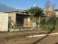 Terreno c/ Prédio na Esquina - 44m² Const., 262m² Terreno