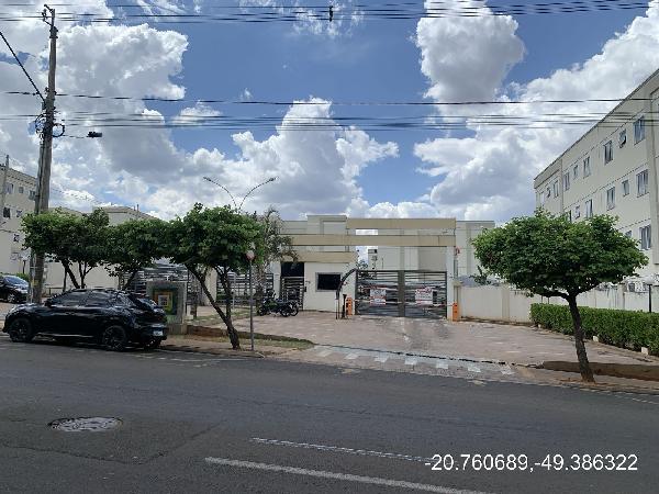 Apartamento 2 quartos, 1 vaga, 87m² total