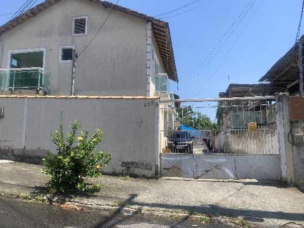 Casa em São Gonçalo com 2 quartos e 58m²