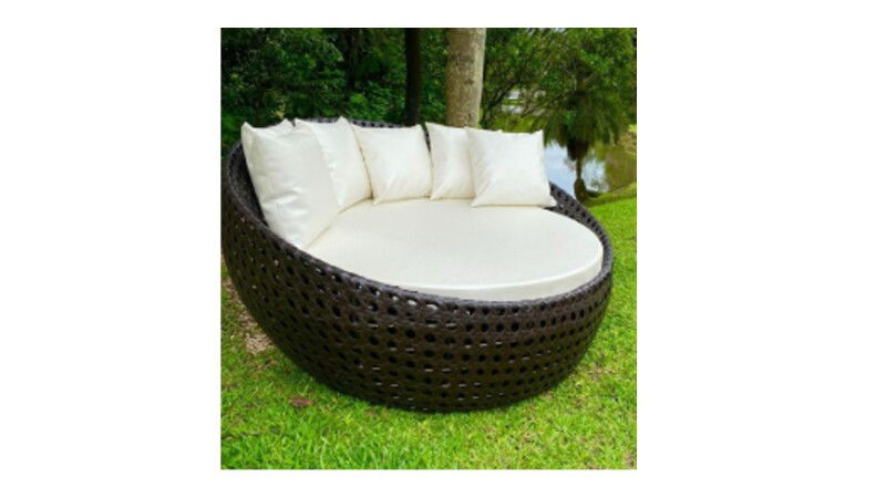 Chaise Love em Novo Estado com Almofadas