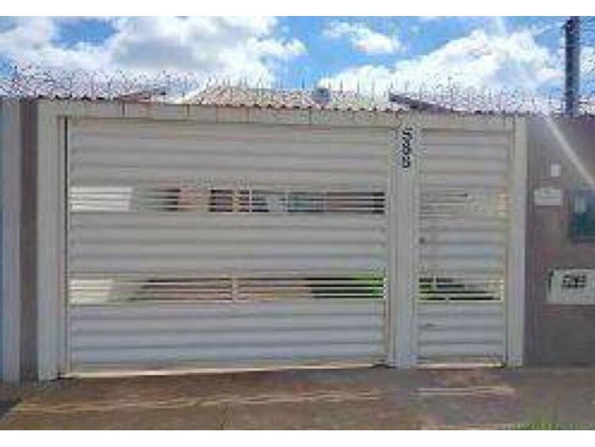 Casa com 62,5m² construídos em Campo Grande