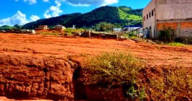 Terreno Urbano com 270m² em Cândido de Abreu/PR