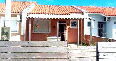 Casa Ocupada com 38m² na Rua Madre Assunta, Porto Alegre/RS