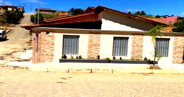 Casa Ocupada em Santa Helena de Minas com 256m²