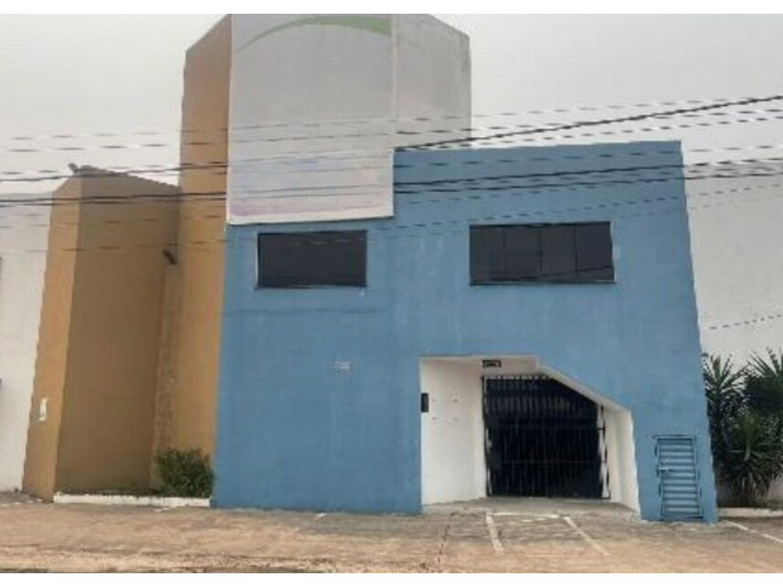 Imóvel Comercial com 390,26m² construídos -