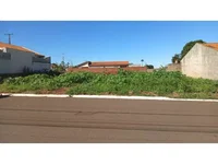 Lote com 345m² de terreno no Centro