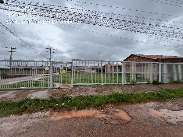 Casa com 2 quartos, 61,56m², terreno 186m², desocupada