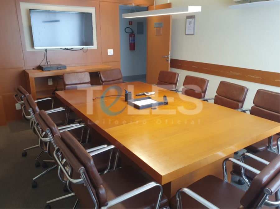 Sala Comercial com 1 Vaga e 1 Banheiro em São Cristóvão