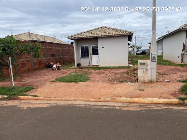 Casa com 2 quartos e 1 banheiro em São José do Rio Preto - SP