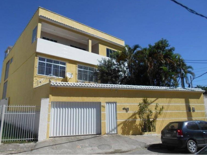 Casa ocupada com 474 m² e 1 vaga
