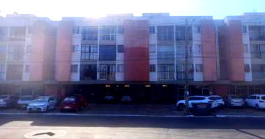 Sala ampla com varanda e 2 quartos com varanda