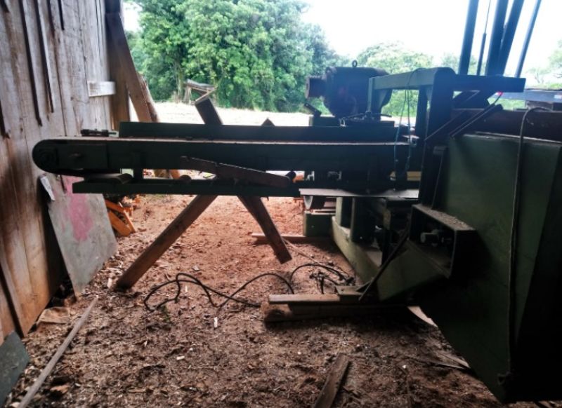 Serra Fita Horizontal 25CV, bom estado, falta correia