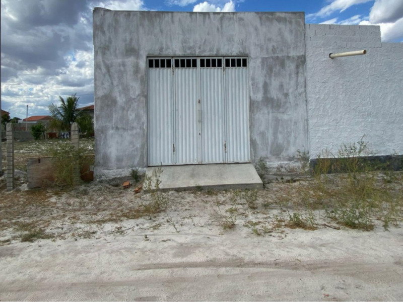 Galpão comercial de 98 m², com terreno regular