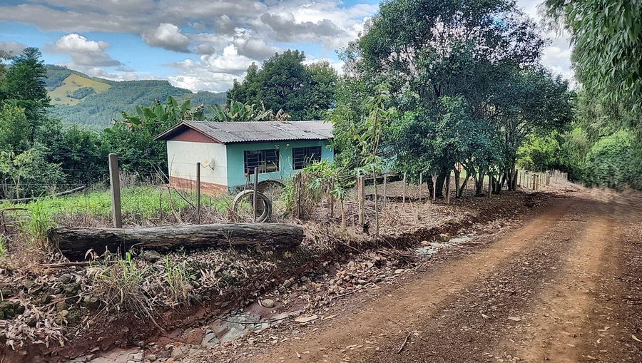 Terreno rural amplo de 6.400m² sem benfeitorias