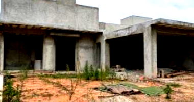 Casa Desocupada em Atibaia com 600 m² de Terreno