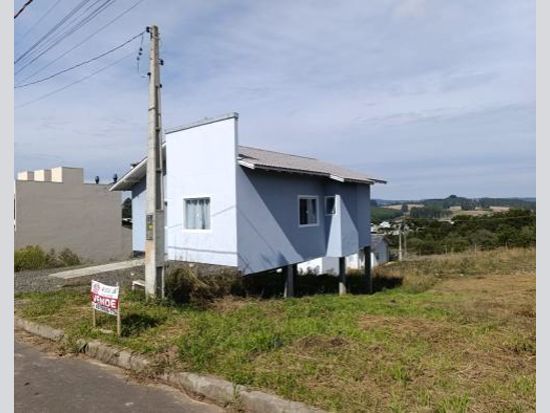 Casa com 79m² de área construída